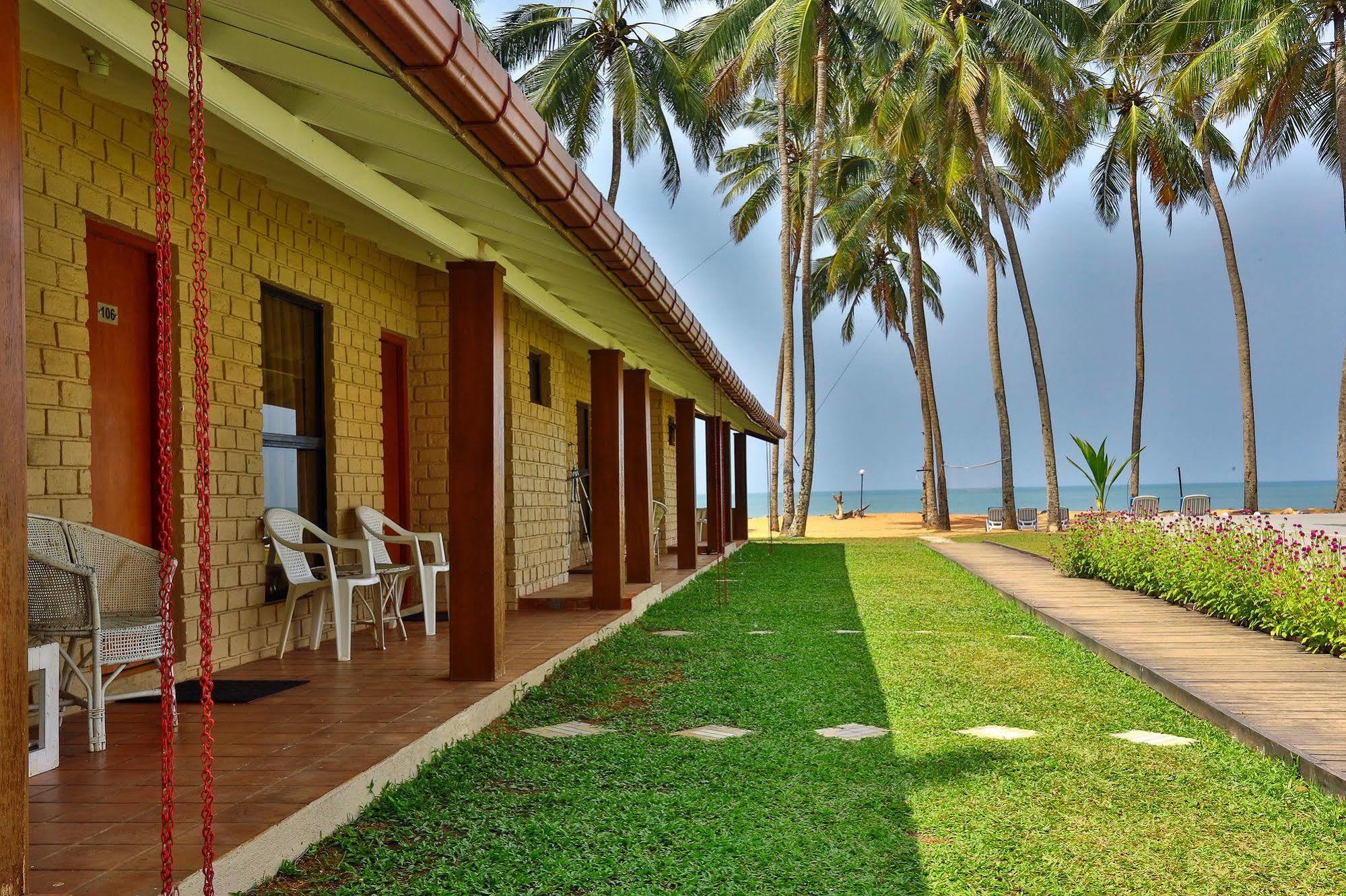 Amagi Beach - Secluded Slice Of Paradise Hotel Marawila Exterior photo